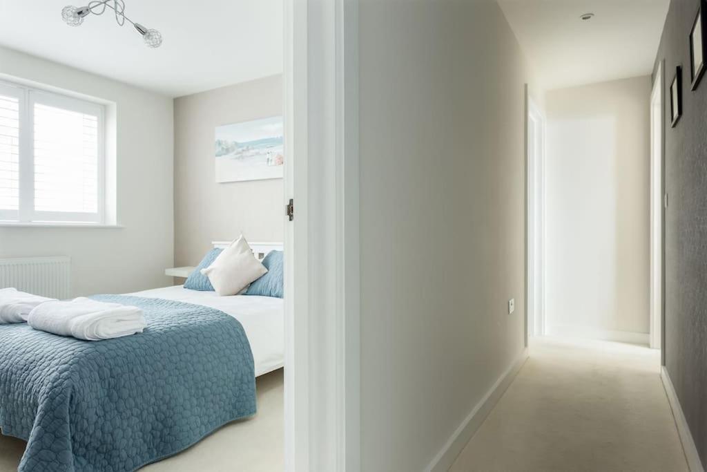 Stunning 2 Bed Apartment, Fabulous Sea View & 2 Minutes To Beach With Parking بورنماوث المظهر الخارجي الصورة
